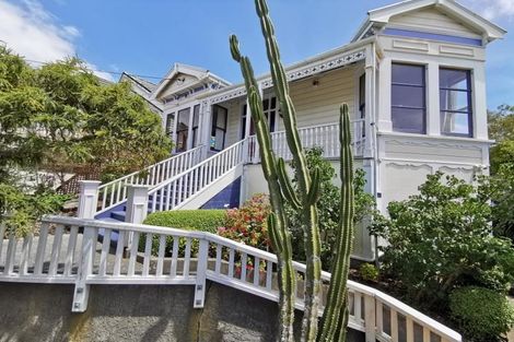 Photo of property in 26 Grove Road, Kelburn, Wellington, 6012