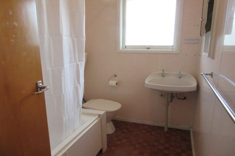 Photo of property in 14 Lindis Place, Mangere Bridge, Auckland, 2022