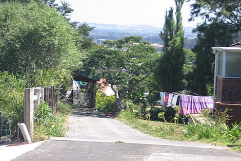 Photo of property in 1/13 Arcadia Crescent, Bayview, Auckland, 0629