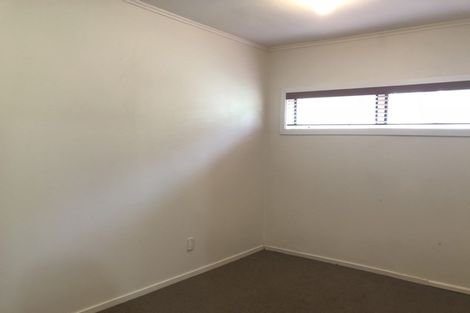 Photo of property in 318 Sturges Road, Henderson Valley, Auckland, 0612
