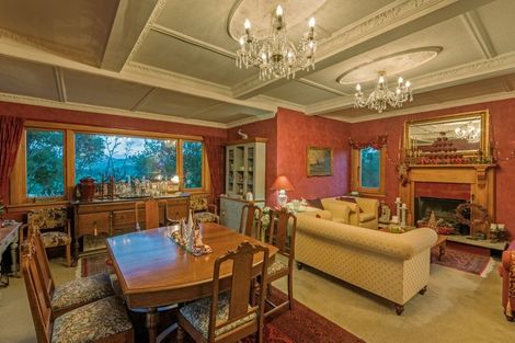 Photo of property in 2 Turitea Road, Fitzherbert, Palmerston North, 4472