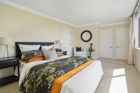 Photo of property in 2/57 Kitchener Road, Milford, Auckland, 0620