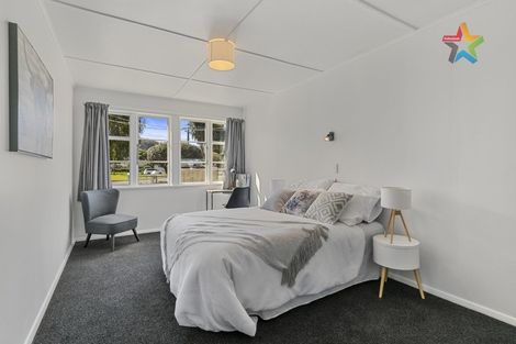 Photo of property in 15 Watkins Grove, Taita, Lower Hutt, 5011