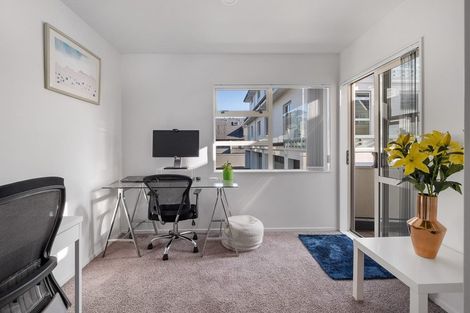 Photo of property in 5/47 Marine Parade, Mount Maunganui, 3116
