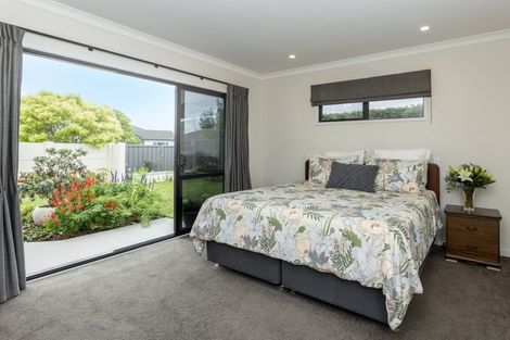 Photo of property in 10 Orotu Drive, Poraiti, Napier, 4112