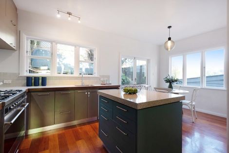 Photo of property in 18 Dawson Street, Berhampore, Wellington, 6023