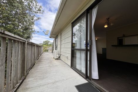 Photo of property in 3 Benita Place, Sunnyvale, Auckland, 0612