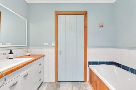 Photo of property in 9 Totara Terrace, Wanaka, 9305