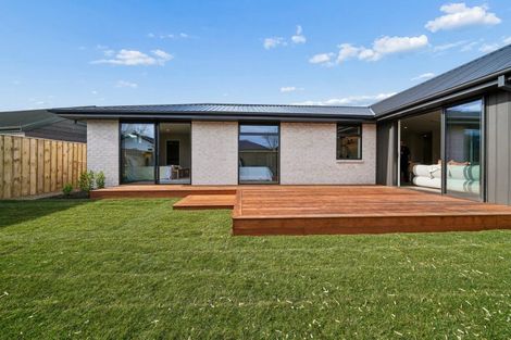 Photo of property in 2 Rowland Place, Rangiora, 7400