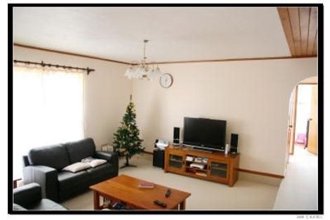 Photo of property in 15 Longwood Place, Forrest Hill, Auckland, 0620