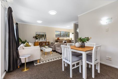 Photo of property in 6/126 Redwood Avenue, Tawa, Wellington, 5028