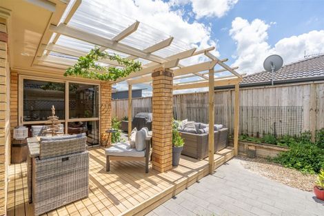 Photo of property in 15 Sovereign Isle Lane, Rototuna, Hamilton, 3210