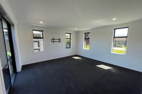 Photo of property in 11 Fuller Street, Papamoa Beach, Papamoa, 3118