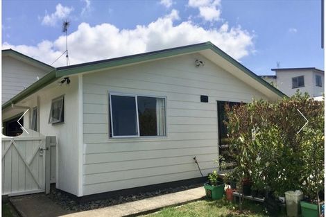 Photo of property in 28 Harford Place, Pakuranga Heights, Auckland, 2010