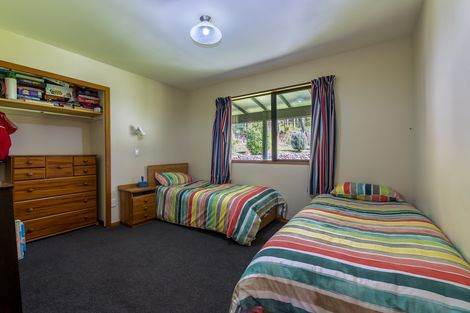 Photo of property in 16 Buskin Road, Highcliff, Dunedin, 9077
