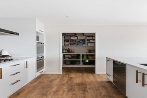 Photo of property in 12 Brendan Close, Omokoroa, 3114