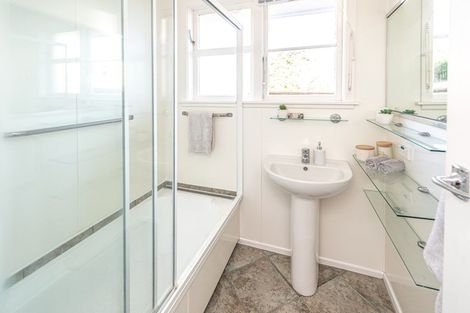 Photo of property in 17 Bristow Street, Saint Johns Hill, Whanganui, 4501