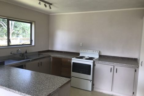 Photo of property in 2/81a Salisbury Road, Birkdale, Auckland, 0626