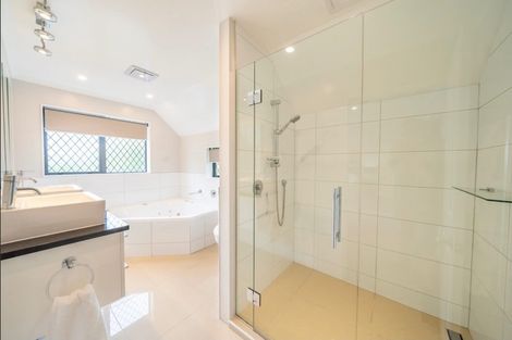 Photo of property in 29 Padnell Crescent, Paparangi, Wellington, 6037