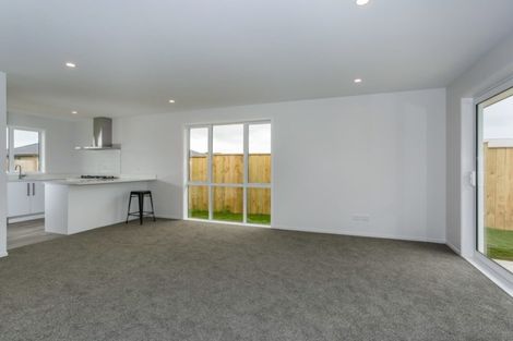 Photo of property in 16 Perla Road, Pukekohe, 2120