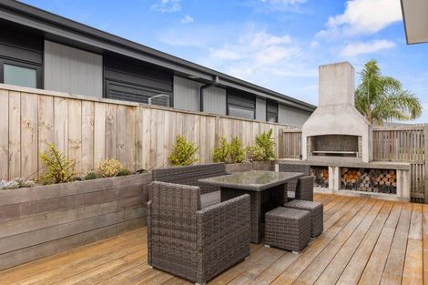 Photo of property in 132 Coast Boulevard, Papamoa Beach, Papamoa, 3118
