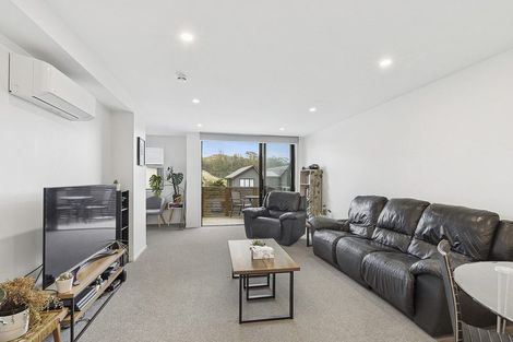 Photo of property in 21 Holystone Road, Whitby, Porirua, 5024