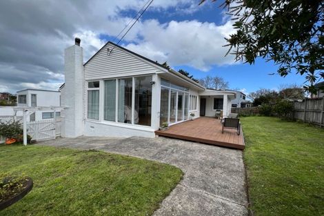 Photo of property in 8 Onepoto Road, Hauraki, Auckland, 0622