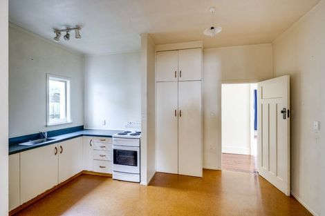 Photo of property in 32 Havelock Road, Hospital Hill, Napier, 4110