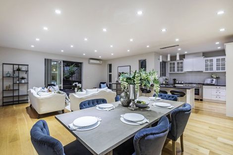 Photo of property in 19a Linwood Avenue, Forrest Hill, Auckland, 0620