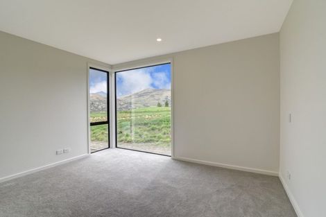 Photo of property in 7 Kotuku Lane, Jacks Point, Queenstown, 9371