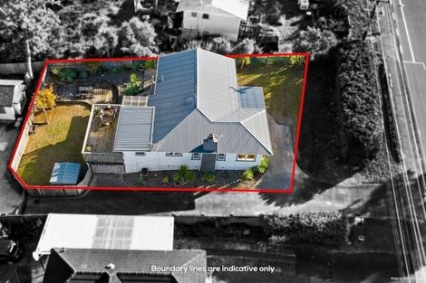 Photo of property in 105 Triangle Road, Massey, Auckland, 0614
