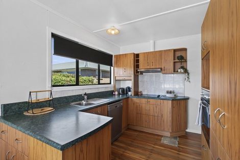 Photo of property in 25 Battiscombe Terrace, Waitara, 4320