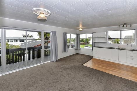Photo of property in 4 Kopara Place, Clendon Park, Auckland, 2103
