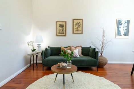 Photo of property in 58 Fairview Crescent, Kelburn, Wellington, 6012