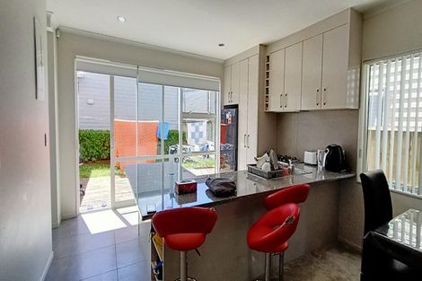 Photo of property in 25 Hakawai Avenue, Takanini, 2112