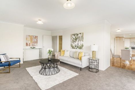 Photo of property in 29 Riverhills Avenue, Pakuranga Heights, Auckland, 2010