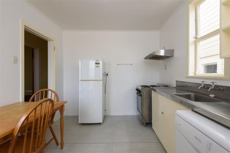 Photo of property in 12 Kenwyn Terrace, Newtown, Wellington, 6021