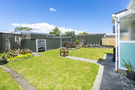 Photo of property in 2/14 Clouston Park Road, Ebdentown, Upper Hutt, 5018