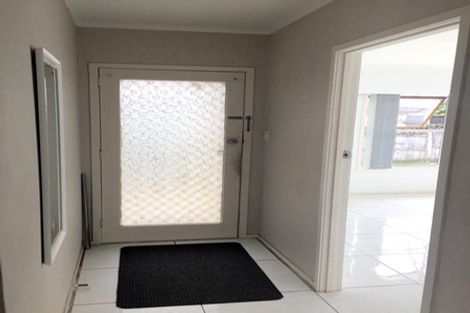 Photo of property in 1/240 Forrest Hill Road, Forrest Hill, Auckland, 0620