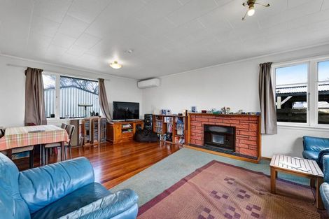 Photo of property in 9 Grey Street, Normanby, Hawera, 4614