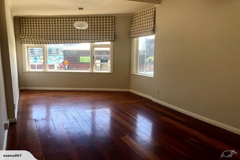 Photo of property in 108 Oriental Parade, Oriental Bay, Wellington, 6011