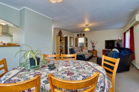 Photo of property in 105b Warwick Road, Mayfair, Hastings, 4122