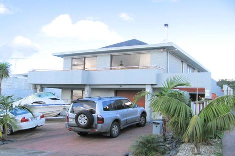 Photo of property in 3 Elgin Place, Red Beach, 0932