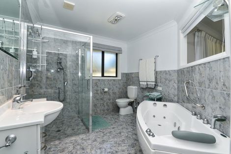 Photo of property in 20 The Esplanade, Huntington, Hamilton, 3210