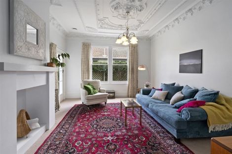 Photo of property in 17 Martin Avenue, Beckenham, Christchurch, 8023