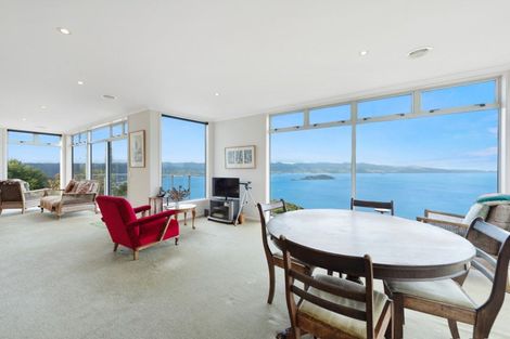 Photo of property in 28 Bennett Grove, Newlands, Wellington, 6037