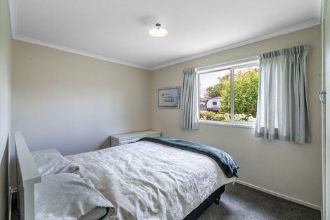 Photo of property in 42 Newburn Street, Waikaia, 9778