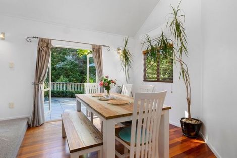 Photo of property in 29 Kate Sheppard Avenue, Torbay, Auckland, 0630