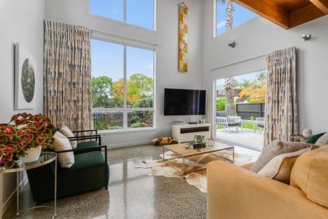 Photo of property in 18 Markham Place, Bucklands Beach, Auckland, 2012