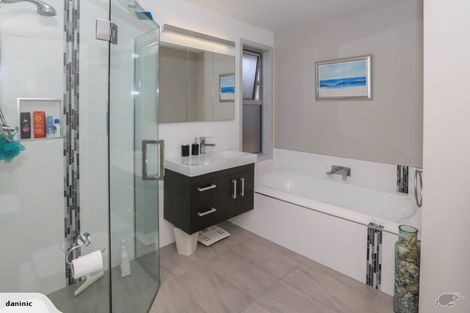 Photo of property in 12 The Rocks, Flagstaff, Hamilton, 3210